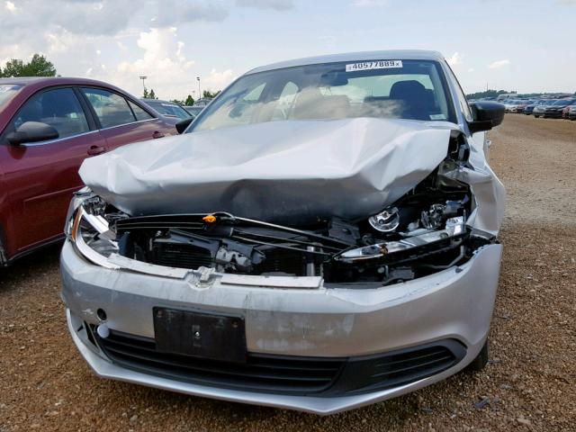 3VW2K7AJ2DM362544 - 2013 VOLKSWAGEN JETTA BASE 银色 照片 9