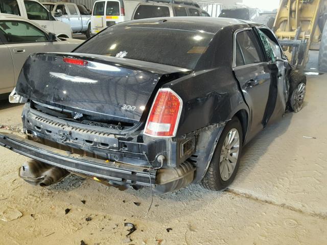 2C3CCAAG1DH745559 - 2013 CHRYSLER 300 BLACK photo 4