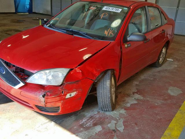 1FAFP34N37W329818 - 2007 FORD FOCUS ZX4 RED photo 9