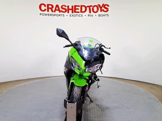 JKAEXKG17JDA09474 - 2018 KAWASAKI EX400 GREEN photo 3