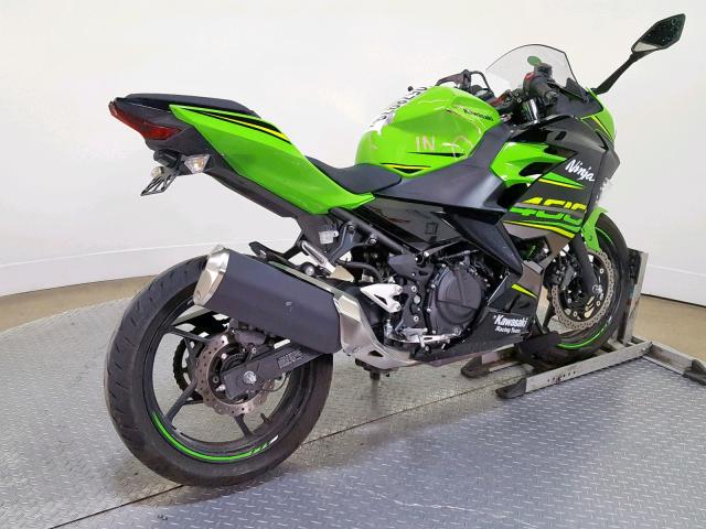 JKAEXKG17JDA09474 - 2018 KAWASAKI EX400 GREEN photo 8