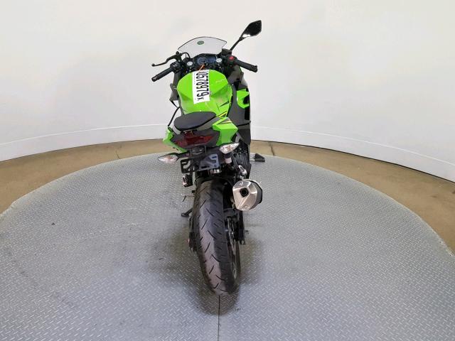 JKAEXKG17JDA09474 - 2018 KAWASAKI EX400 GREEN photo 9