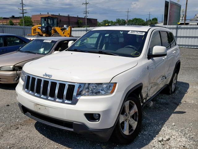 1J4RR4GTXBC530508 - 2011 JEEP GRAND CHER WHITE photo 2