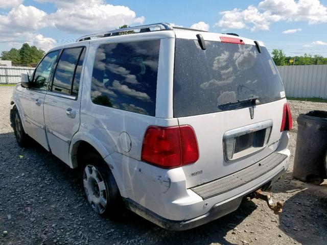 5LMFU28525LJ02375 - 2005 LINCOLN NAVIGATOR WHITE photo 3