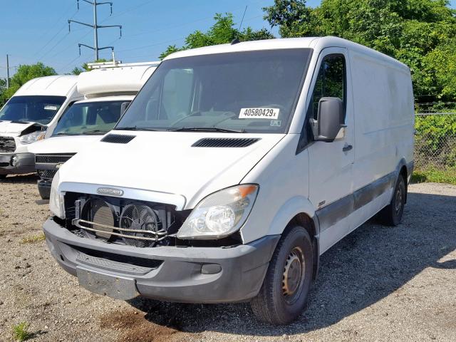 WDYPE745575192953 - 2007 FREIGHTLINER SPRINTER 2 WHITE photo 2