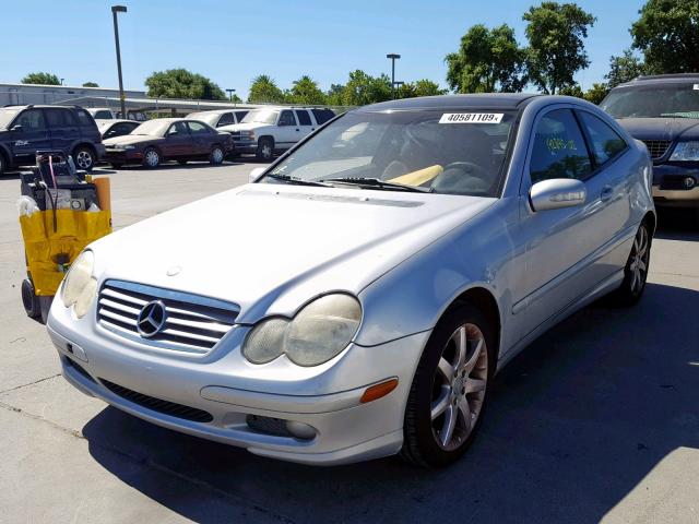 WDBRN47J82A289574 - 2002 MERCEDES-BENZ C 230K SPO SILVER photo 2