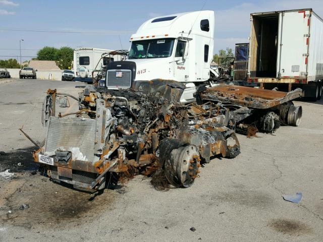 1FUJGHDV9CLBK5274 - 2012 FREIGHTLINER CASCADIA 1 BURN photo 2