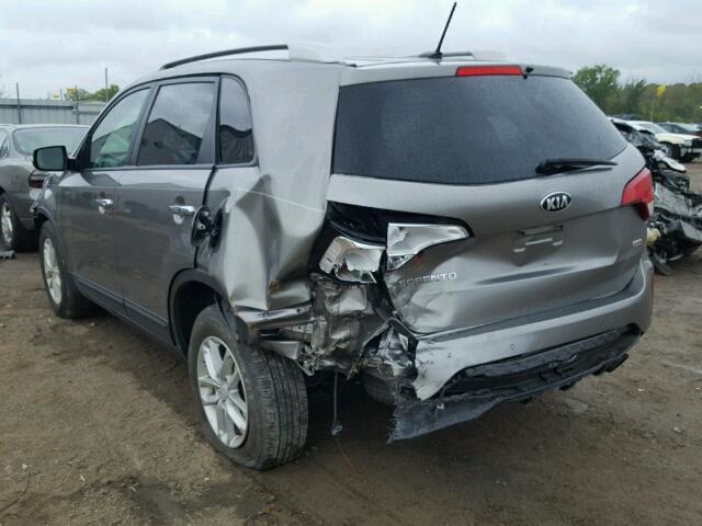 5XYKT4A62FG598086 - 2015 KIA SORENTO SILVER photo 3