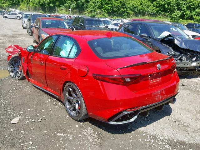 ZARFAEAV6H7551038 - 2017 ALFA ROMEO GIULIA QUA RED photo 3