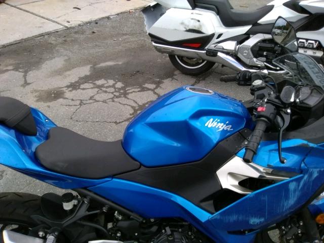 JKAEXKH13JDA09938 - 2018 KAWASAKI EX400 BLUE photo 5