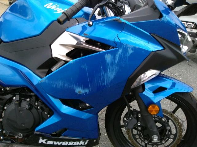 JKAEXKH13JDA09938 - 2018 KAWASAKI EX400 BLUE photo 9