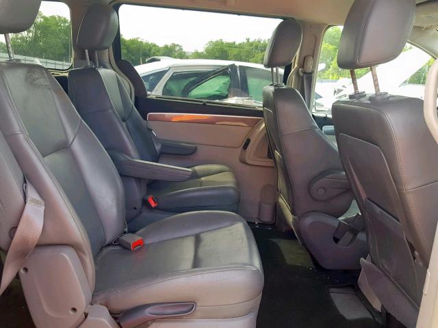 2V4RW3D14AR231250 - 2010 VOLKSWAGEN ROUTAN SE GRAY photo 6