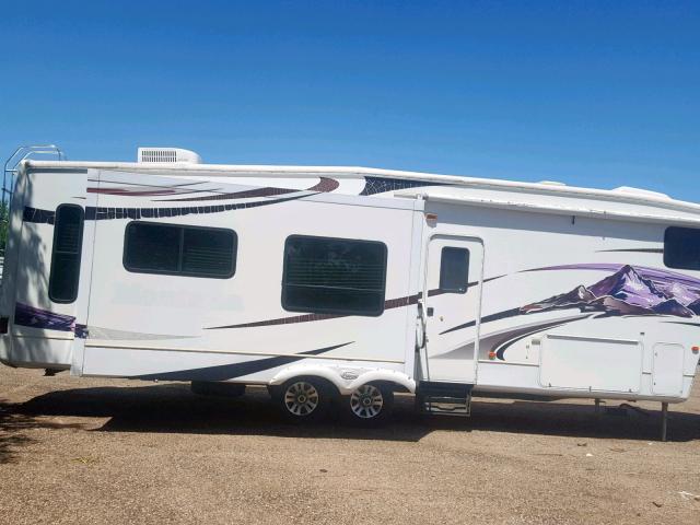 4VDF3402584700382 - 2008 KEYSTONE MONTANA WHITE photo 4