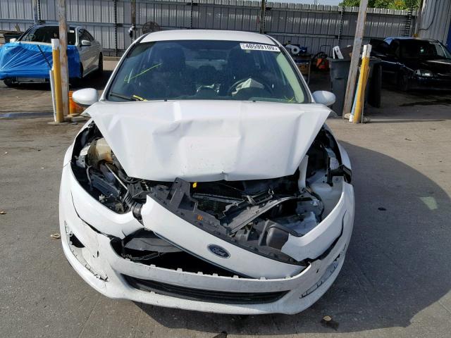 3FADP4BJ0EM154518 - 2014 FORD FIESTA SE WHITE photo 9