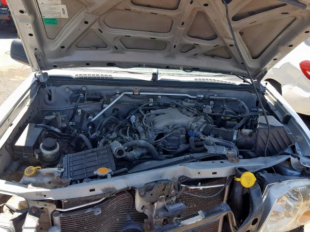 1N6ED27T83C415508 - 2003 NISSAN FRONTIER C SILVER photo 7