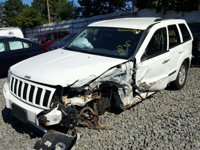 1J8GR48K07C603209 - 2007 JEEP GRAND CHER WHITE photo 2