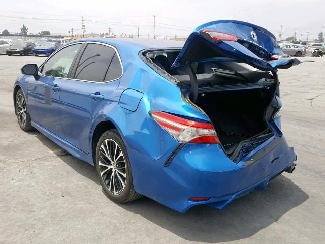 4T1B11HK5JU039626 - 2018 TOYOTA CAMRY LE BLUE photo 3