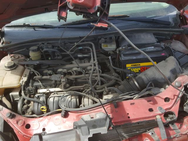 1FAFP34N45W313236 - 2005 FORD FOCUS ZX4 RED photo 7