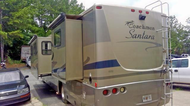 5B4MP67G843378726 - 2004 WORKHORSE CUSTOM CHASSIS MOTORHOME TAN photo 3