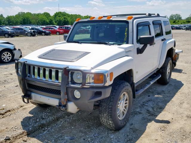 5GTEN13E088176055 - 2008 HUMMER H3 WHITE photo 2