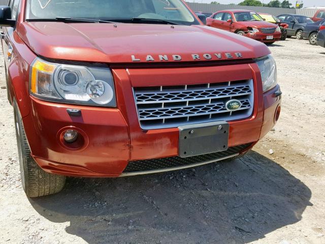 SALFR24NX8H086151 - 2008 LAND ROVER LR2 HSE RED photo 9