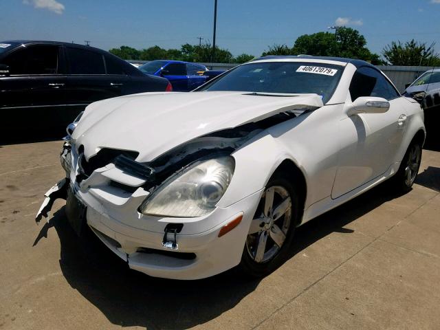 WDBWK54F76F123413 - 2006 MERCEDES-BENZ SLK 280 WHITE photo 2