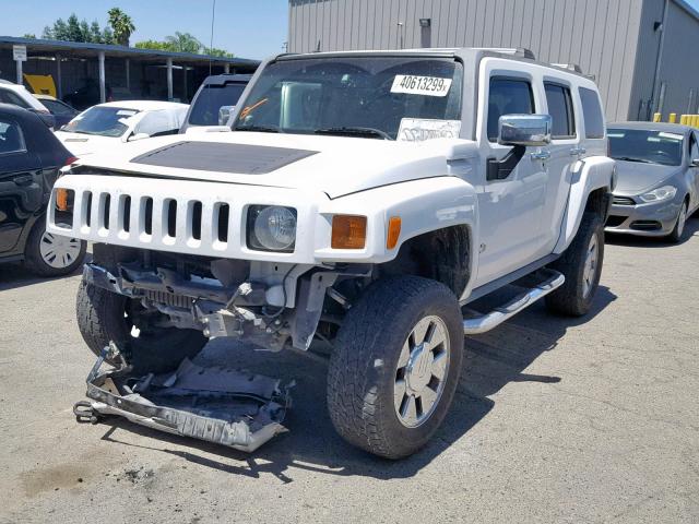 5GTEN13L988144106 - 2008 HUMMER H3 ALPHA WHITE photo 2