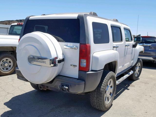 5GTEN13L988144106 - 2008 HUMMER H3 ALPHA WHITE photo 4