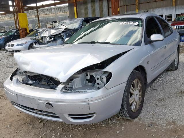 1FAFP56S05A165677 - 2005 FORD TAURUS SEL SILVER photo 2