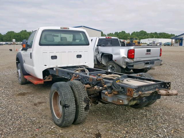 1FDUF5HT9CEA03946 - 2012 FORD F550 SUPER WHITE photo 3