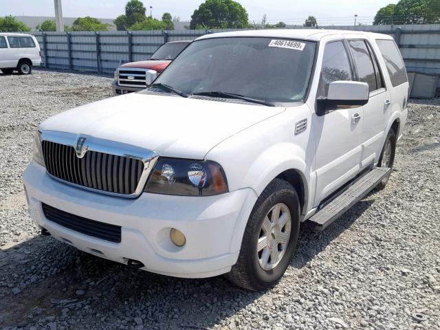 5LMFU27RX3LJ39420 - 2003 LINCOLN NAVIGATOR 白色 照片 2