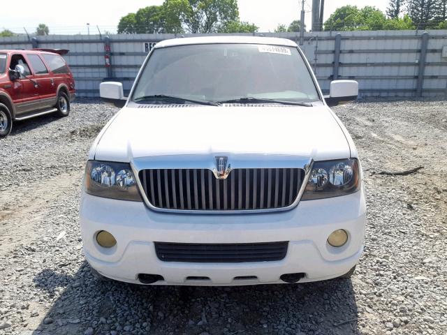 5LMFU27RX3LJ39420 - 2003 LINCOLN NAVIGATOR 白色 照片 9