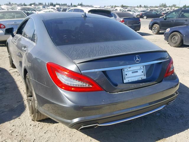 WDDLJ7DB4CA038530 - 2012 MERCEDES-BENZ CLS 550 GRAY photo 3