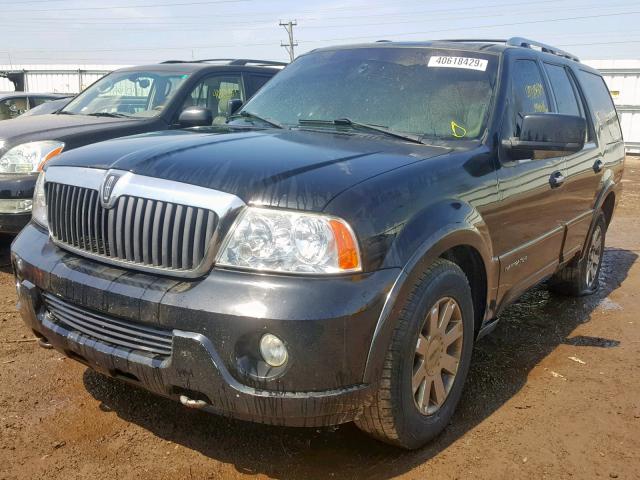 5LMFU28R04LJ20732 - 2004 LINCOLN NAVIGATOR BLACK photo 2