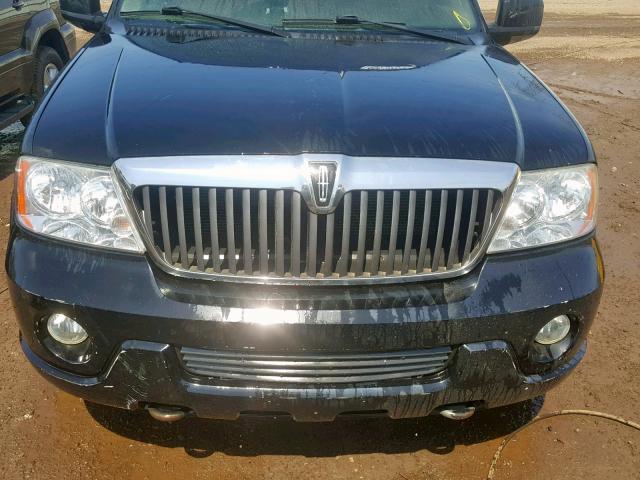 5LMFU28R04LJ20732 - 2004 LINCOLN NAVIGATOR BLACK photo 7