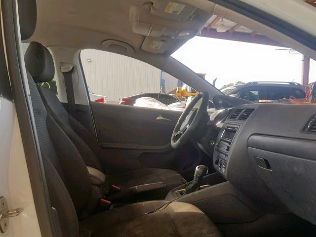 3VW2K7AJ4FM344131 - 2015 VOLKSWAGEN JETTA BASE Սպիտակ լուսանկար 5