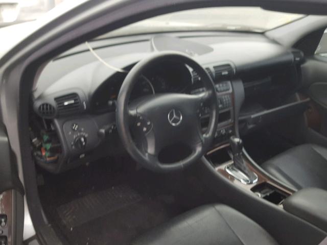 WDBRF61J42F197642 - 2002 MERCEDES-BENZ C 240 SILVER photo 9