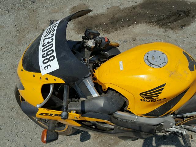 JH2PC3514XM000568 - 1999 HONDA CBR600 F4 YELLOW photo 5