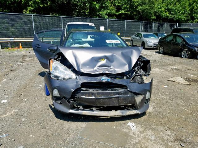 JTDKDTB39D1557138 - 2013 TOYOTA PRIUS C GRAY photo 9