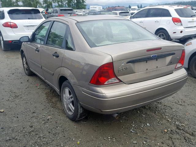 1FAFP34304W199538 - 2004 FORD FOCUS SE C GOLD photo 3