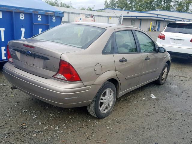 1FAFP34304W199538 - 2004 FORD FOCUS SE C GOLD photo 4