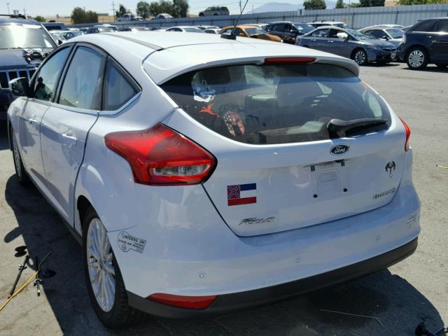 1FADP3R4XHL255386 - 2017 FORD FOCUS BEV WHITE photo 3