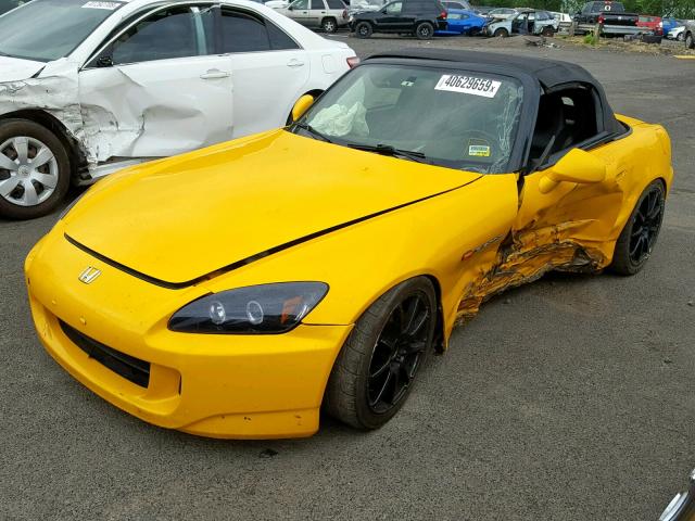 JHMAP21455S002365 - 2005 HONDA S2000 YELLOW photo 2