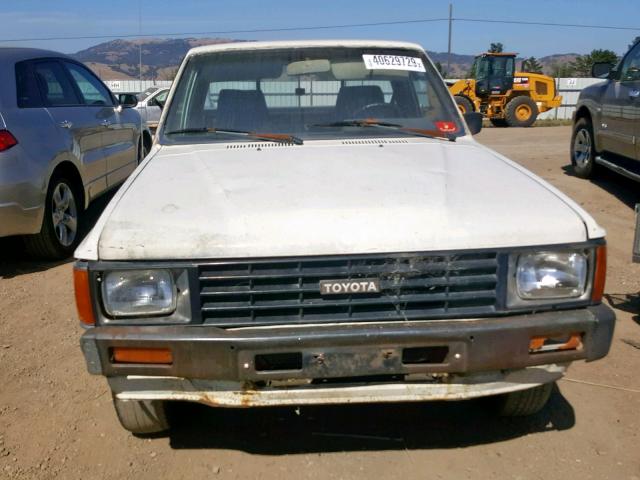 JT4RN55DXG0185525 - 1986 TOYOTA PICKUP 1/2 WHITE photo 9