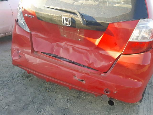 JHMGE8H34DC054191 - 2013 HONDA FIT RED photo 9