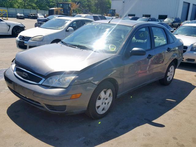 1FAFP34N17W145008 - 2007 FORD FOCUS ZX4 GRAY photo 2