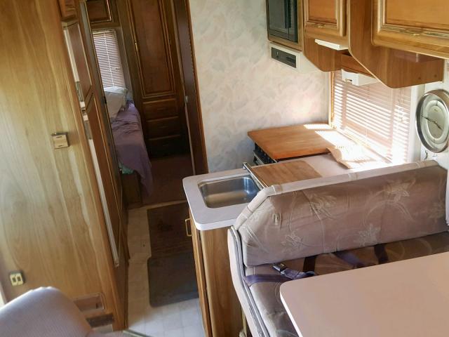 1FDKE30G1LHB11912 - 1990 FORD MOTORHOME BEIGE photo 6