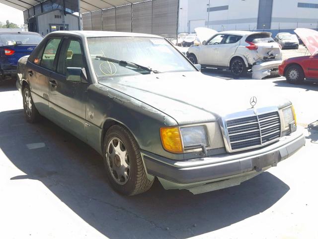 WDBEA32E4PB945821 - 1993 MERCEDES-BENZ 300 E GREEN photo 1