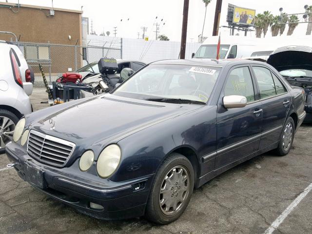 WDBJF65J01B210237 - 2001 MERCEDES-BENZ E 320 BLUE photo 2