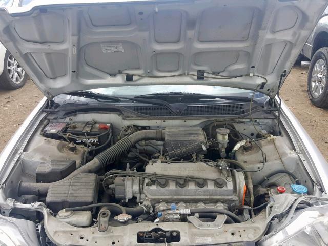 2HGEJ6613YH571223 - 2000 HONDA CIVIC BASE SILVER photo 7